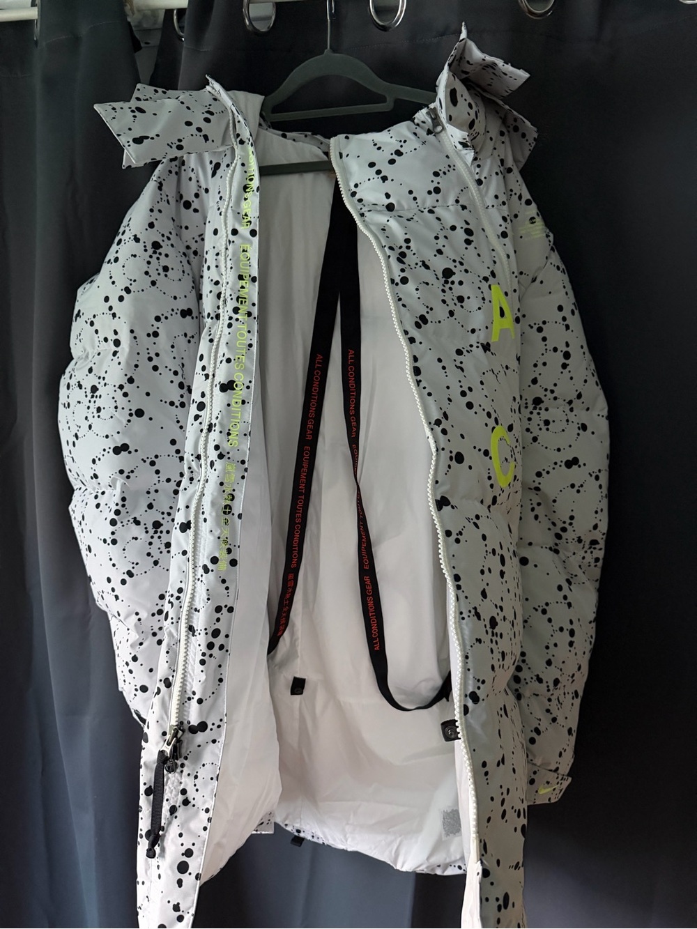 Nike NikeLab ACG Down Fill Parka Jacket Men XL White Splatter Volt AQ3517-100 - Picture 3 of 8